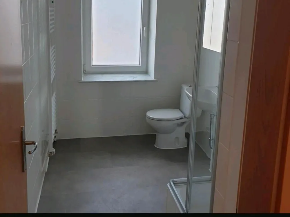 Helle 3 Zimmer Einheit zu vermieten