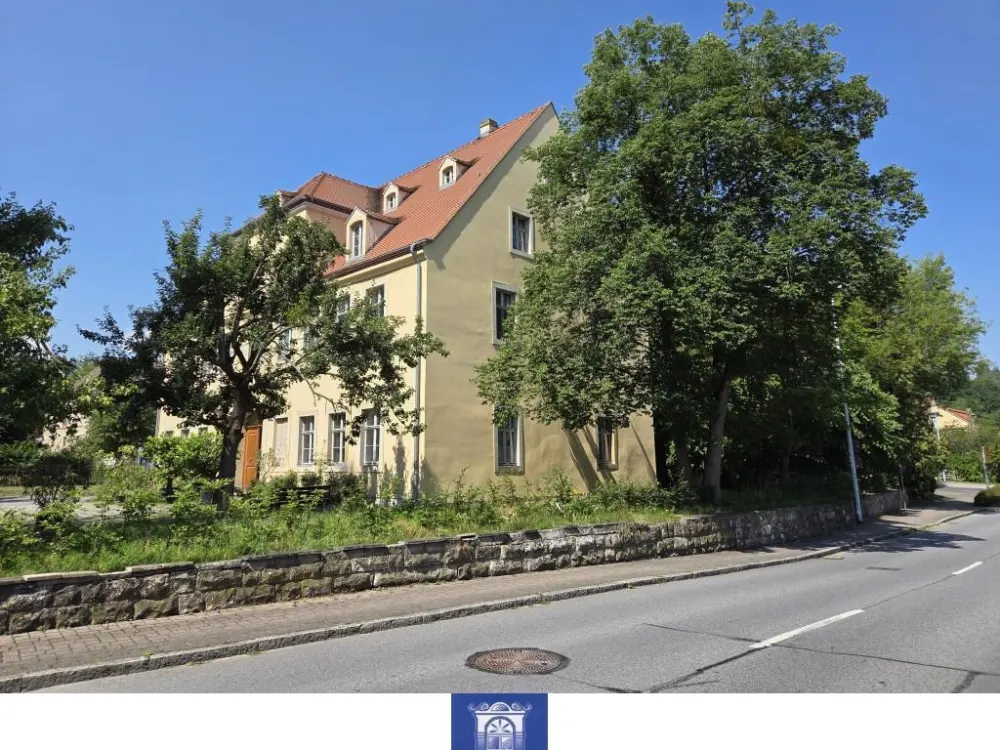 Stilvolle und wunderschöne Wohnung unterm Schloss-Dach!