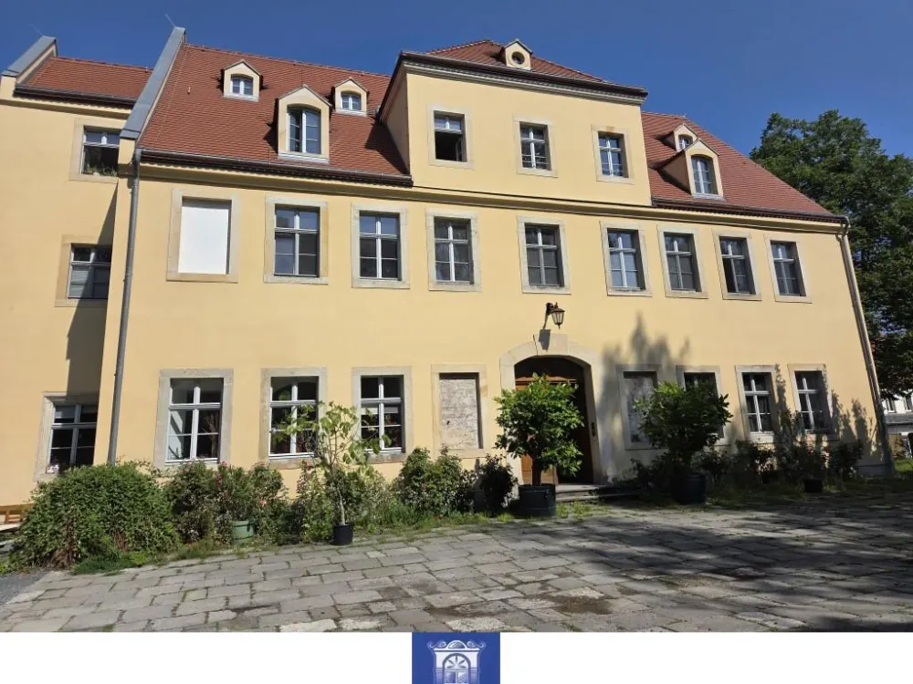 Stilvolle und wunderschöne Wohnung unterm Schloss-Dach!