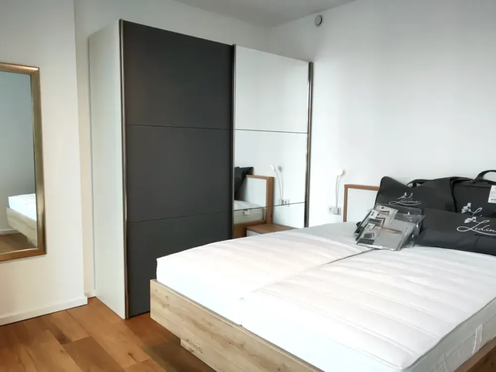 Vollmöblierte Luxuswohnung mit großartiger Terrasse und Skylineblick