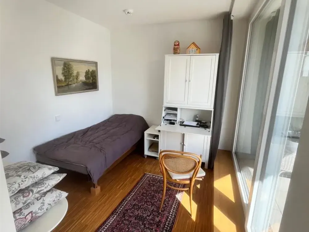 Helle 2-Zimmer-Wohnung mit Balkon und moderner Einbauküche