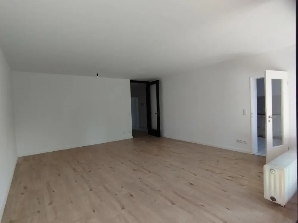 Moderne 3-Zi. inkl Südbalkon + TG-Platz/ Nahe Unterbacher See