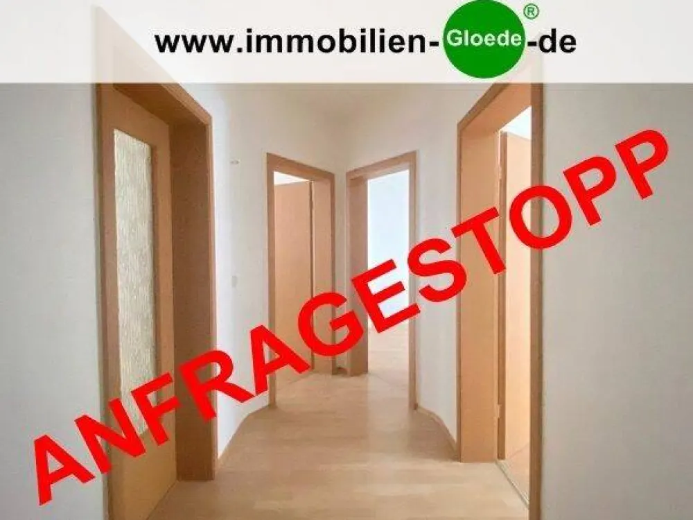 Erdgeschosswohnung mit 4 Zimmern nach Sanierung ab Oktober frei - Oststraße