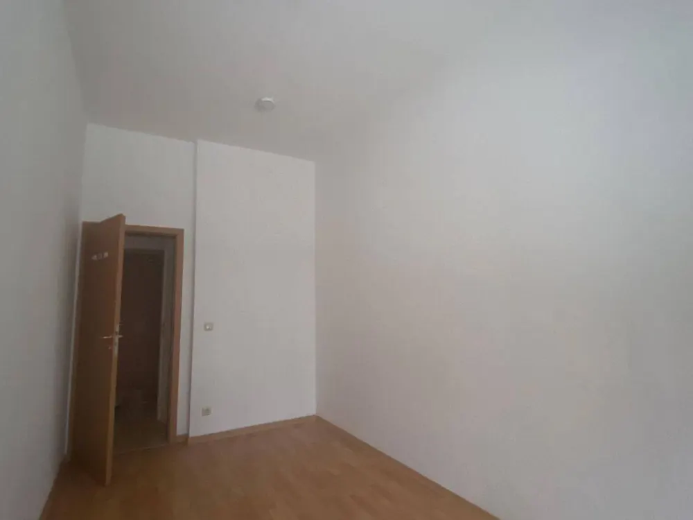 Erdgeschosswohnung mit 4 Zimmern nach Sanierung ab Oktober frei - Oststraße