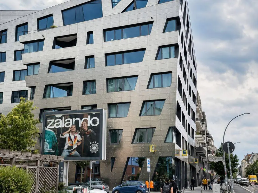 Möblierte 2-Zimmer-Wohnung im Sapphire Berlin mit Balkon