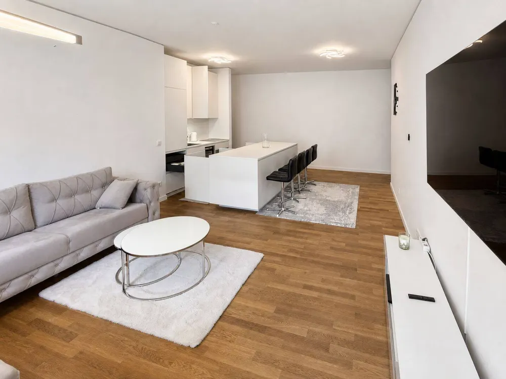Möblierte 2-Zimmer-Wohnung im Sapphire Berlin mit Balkon