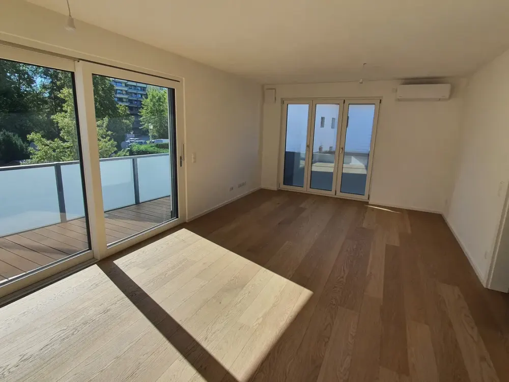 Fixed-term 1-5 years, Charming 3-room apartment near U6. First occupancy, sunny, air conditioning, balcony, fitted kitchen, garage