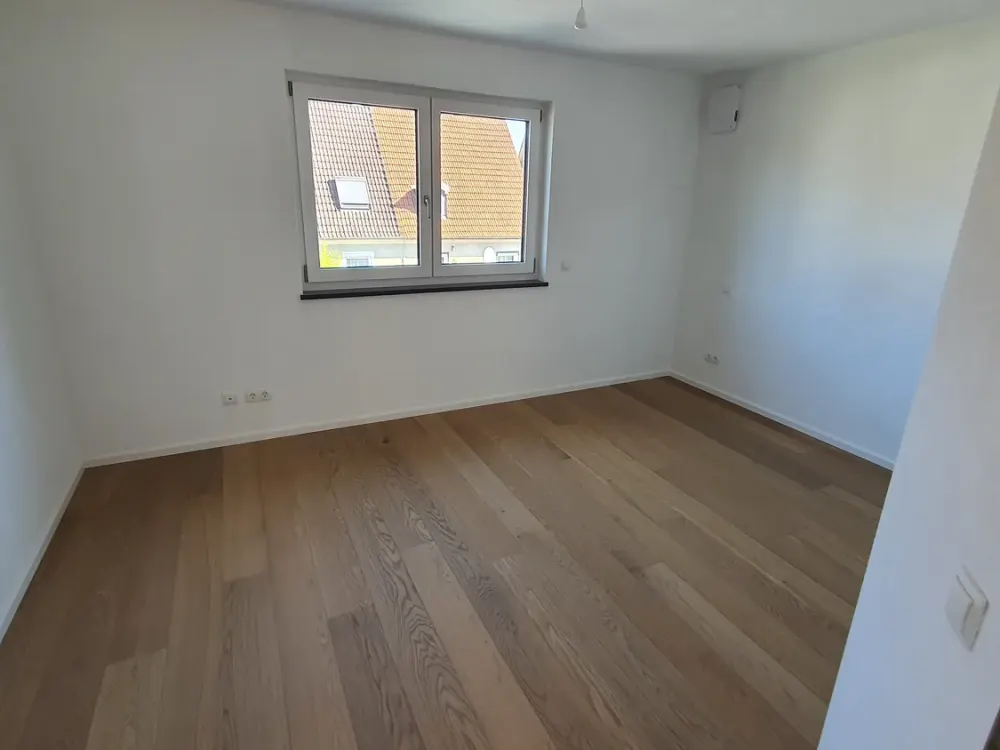 Fixed-term 1-5 years, Charming 3-room apartment near U6. First occupancy, sunny, air conditioning, balcony, fitted kitchen, garage