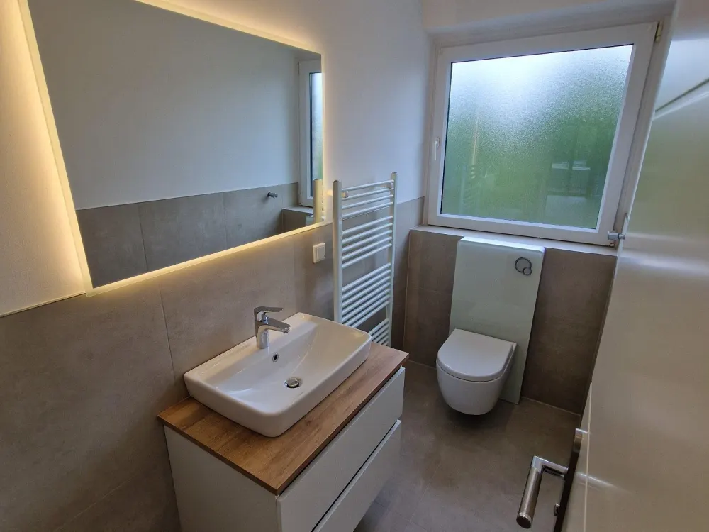 Kernsanierte 3-Zimmer Wohnung 120qm mit Balkon Isernhagen