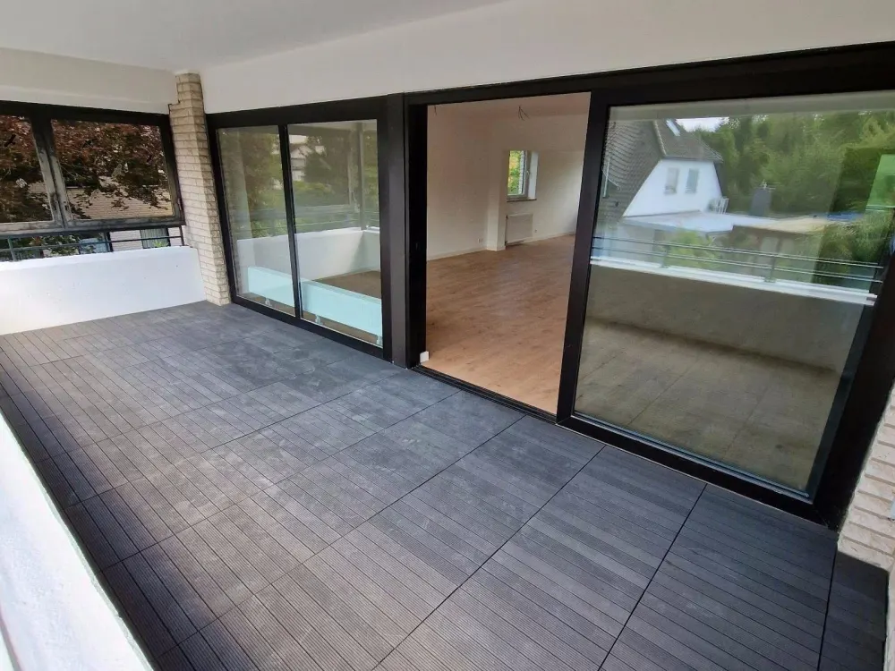 Kernsanierte 3-Zimmer Wohnung 120qm mit Balkon Isernhagen