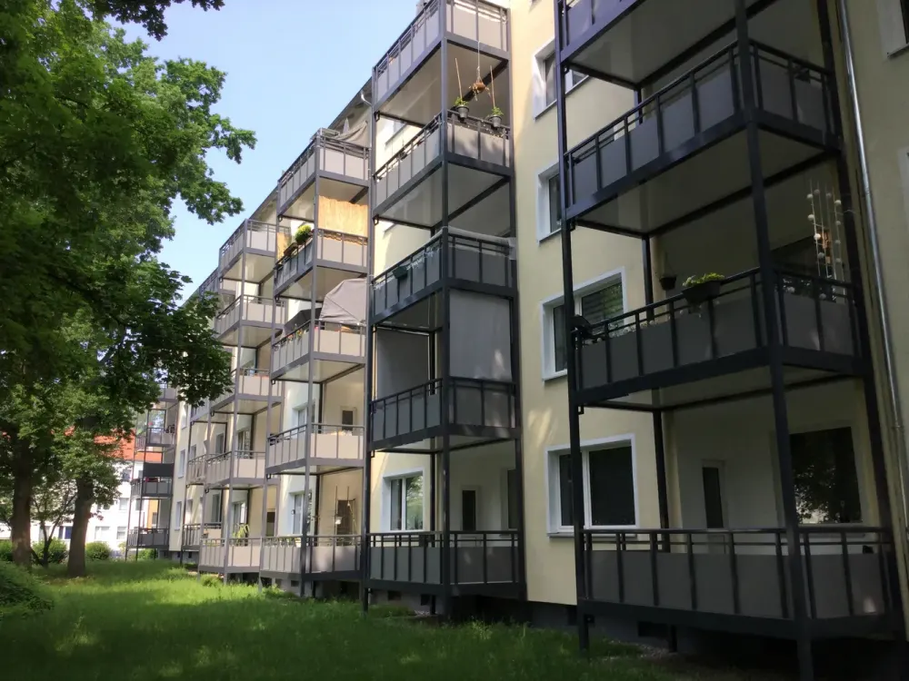 Finally Home: Individual 2-Room Apartment Modernized