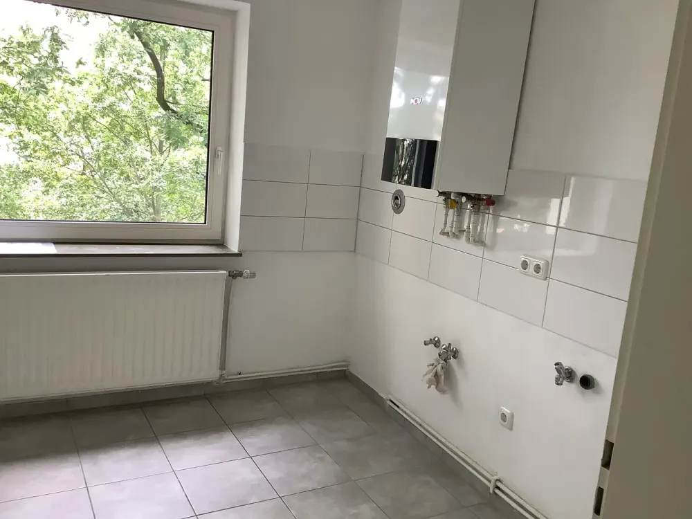 Finally Home: Individual 2-Room Apartment Modernized