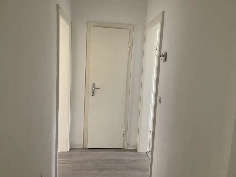 Finally Home: Individual 2-Room Apartment Modernized