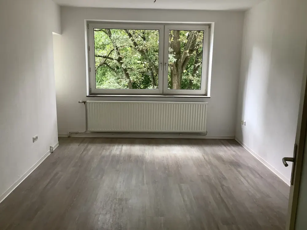 Finally Home: Individual 2-Room Apartment Modernized
