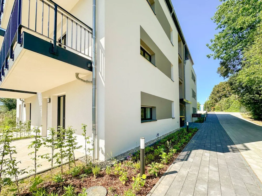 *** 2 Zimmer * Erstbezug * Privat Garten * Stellplatz * EBK * VERFÜGBAR * Markkleeberg ***