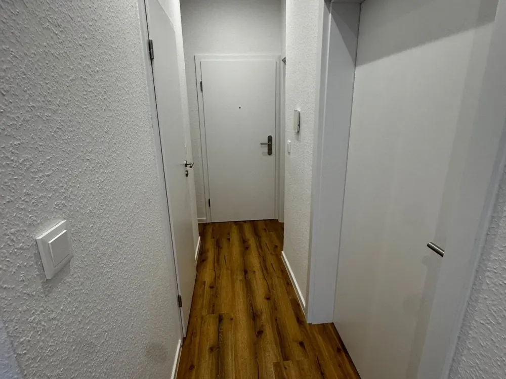 Large Shared Apartment Room (21 m²) | First Occupancy After Renovation