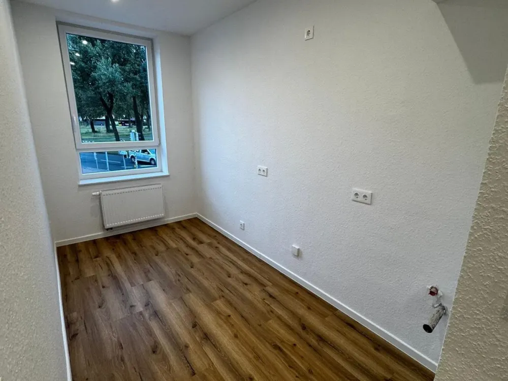Large Shared Apartment Room (21 m²) | First Occupancy After Renovation
