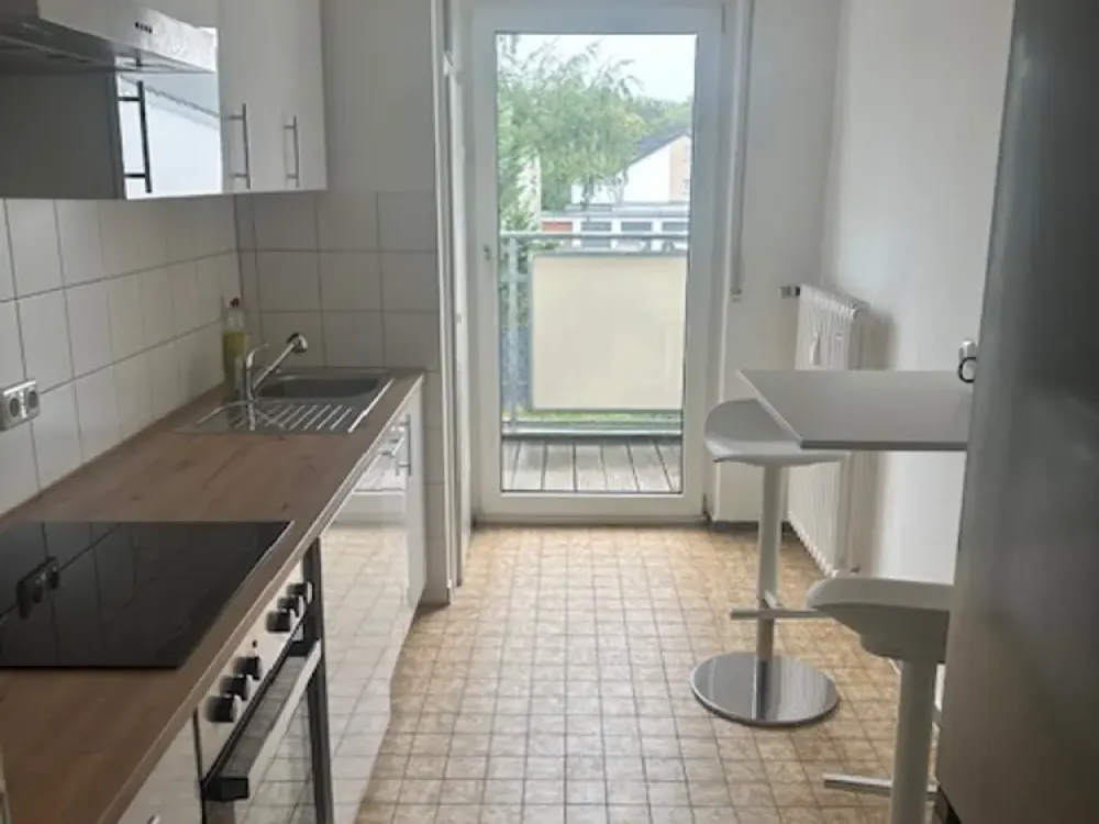 WG-geeignete, möblierte 2-Zimmerwohnung in ruhiger Lage von Niehl