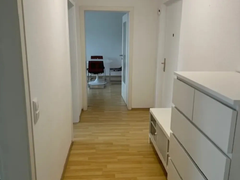 WG-geeignete, möblierte 2-Zimmerwohnung in ruhiger Lage von Niehl