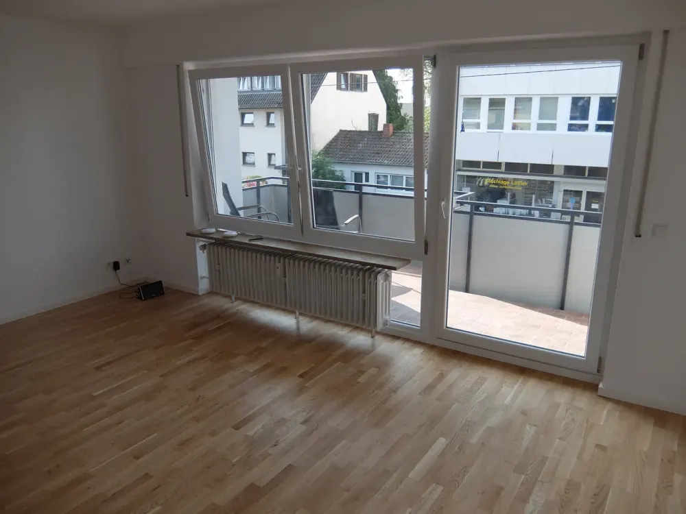 Helle 2-Zimmer-Wohnung mit Balkon im 1. OG in Stuttgart-Vaihingen