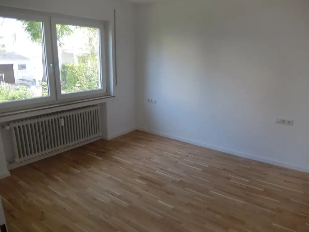 Helle 2-Zimmer-Wohnung mit Balkon im 1. OG in Stuttgart-Vaihingen