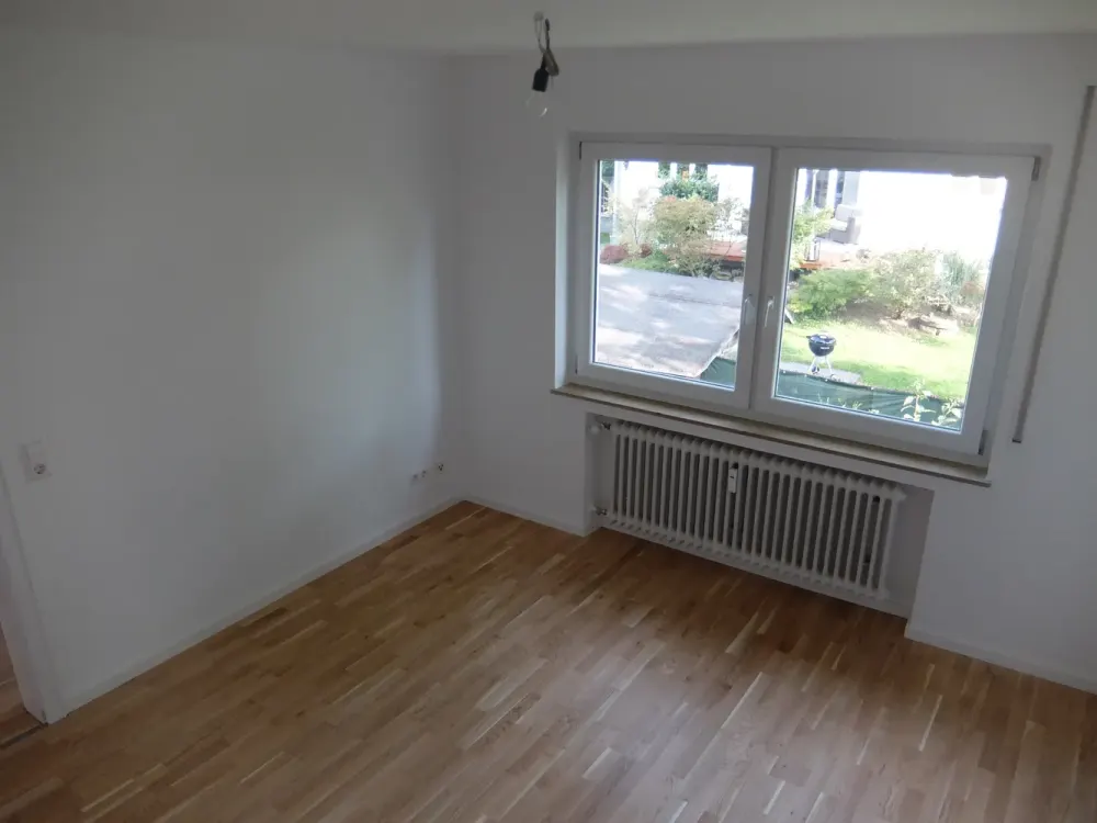 Helle 2-Zimmer-Wohnung mit Balkon im 1. OG in Stuttgart-Vaihingen
