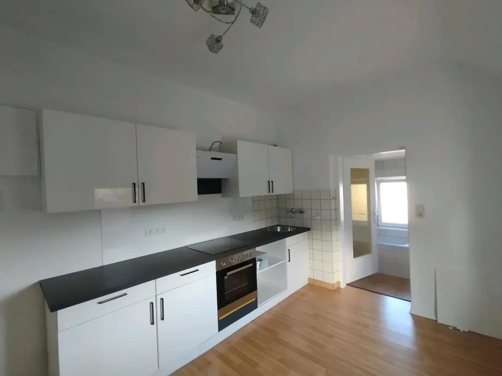Helle 2 Zi.Wohnung,2OG sucht einen freudlichen, ruhigen Mieter