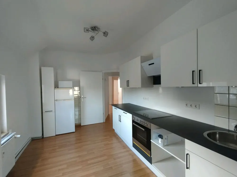 Helle 2 Zi.Wohnung,2OG sucht einen freudlichen, ruhigen Mieter