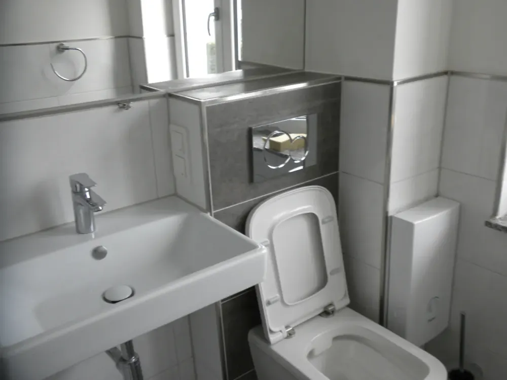 تم تجديده بأسلوب أنيق: شقة من 2.5 غرفة في كولن-بورز