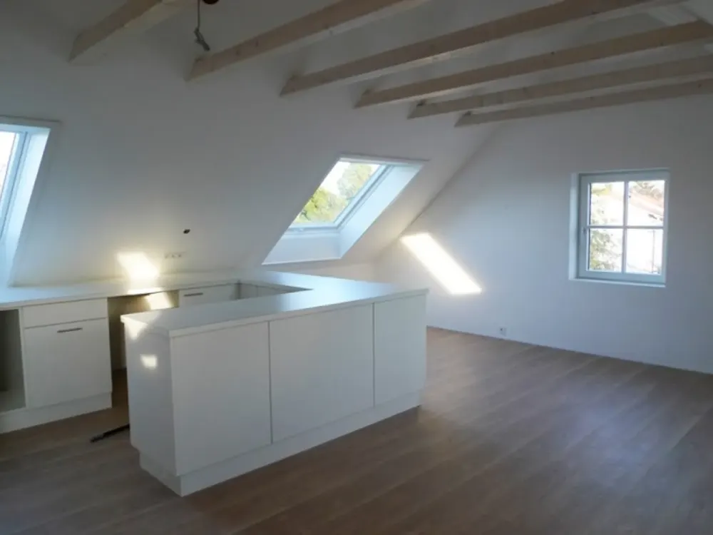 Wunderschönes 2-Zimmer-Dach-Loft Pullach