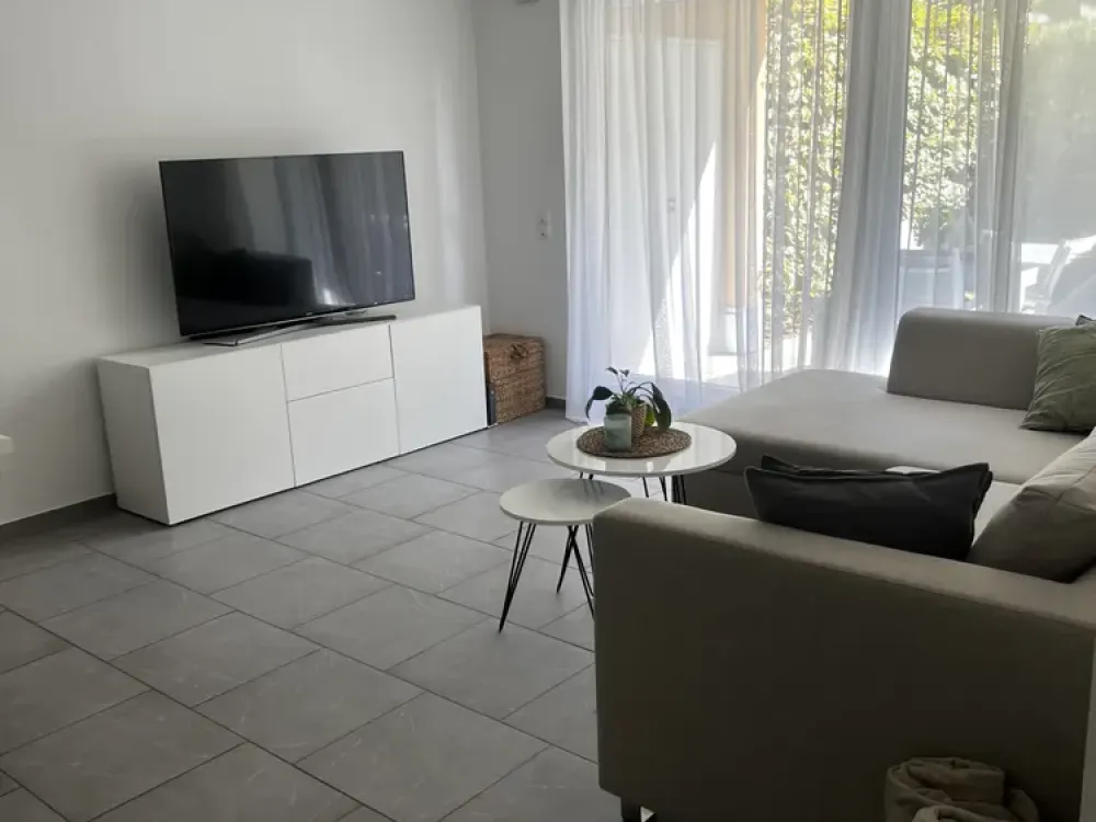 2-Zimmer-Wohnung im Erdgeschoss mit Terrasse und Garten, Kornwestheim