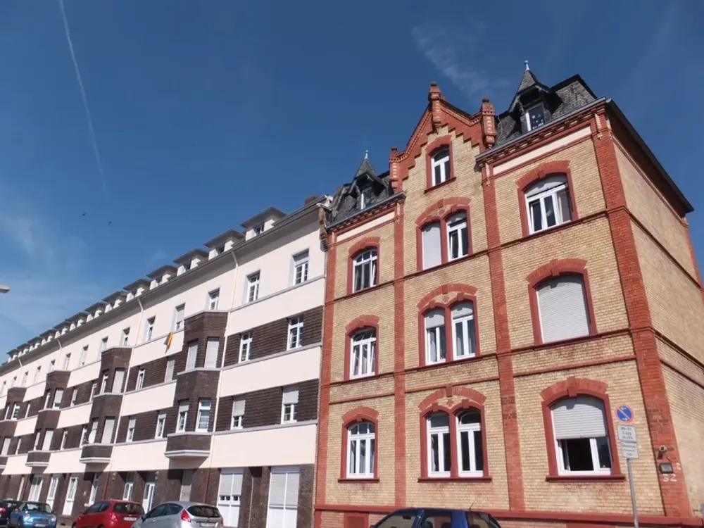4-Room Apartment in Central Location - Frankfurt-Höchst near the Main River!