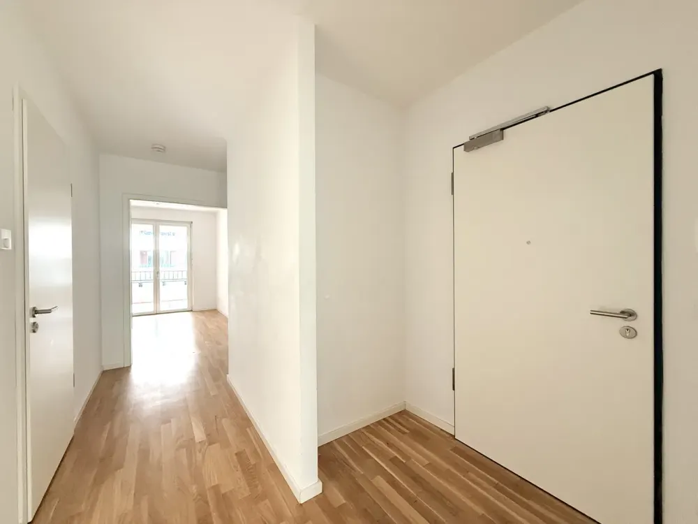 Moderne 4-Zimmerwohnung mit Terrasse und Balkon in ruhiger Lage