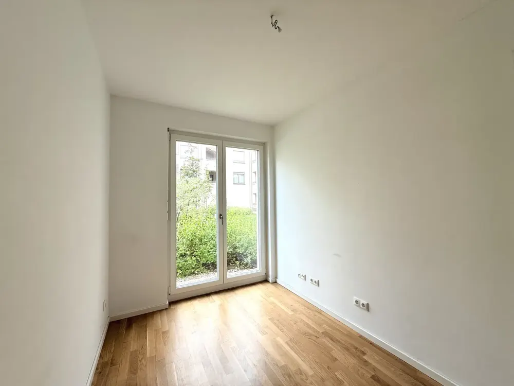 Moderne 4-Zimmerwohnung mit Terrasse und Balkon in ruhiger Lage