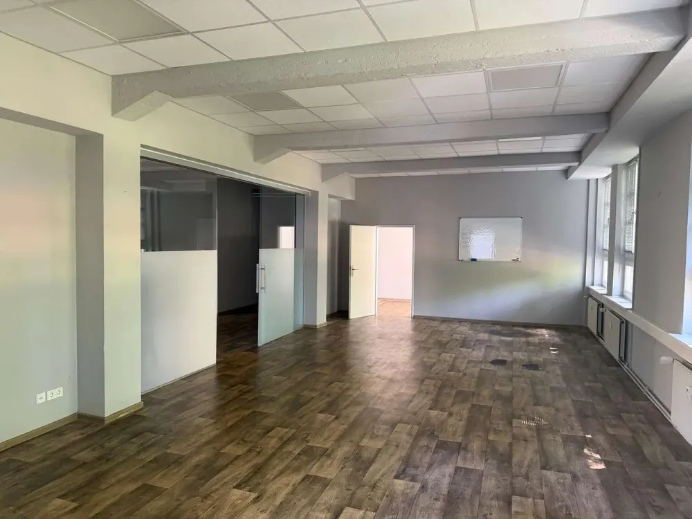 Commercial Living - Industrial Charm Meets Modern Work Environment!