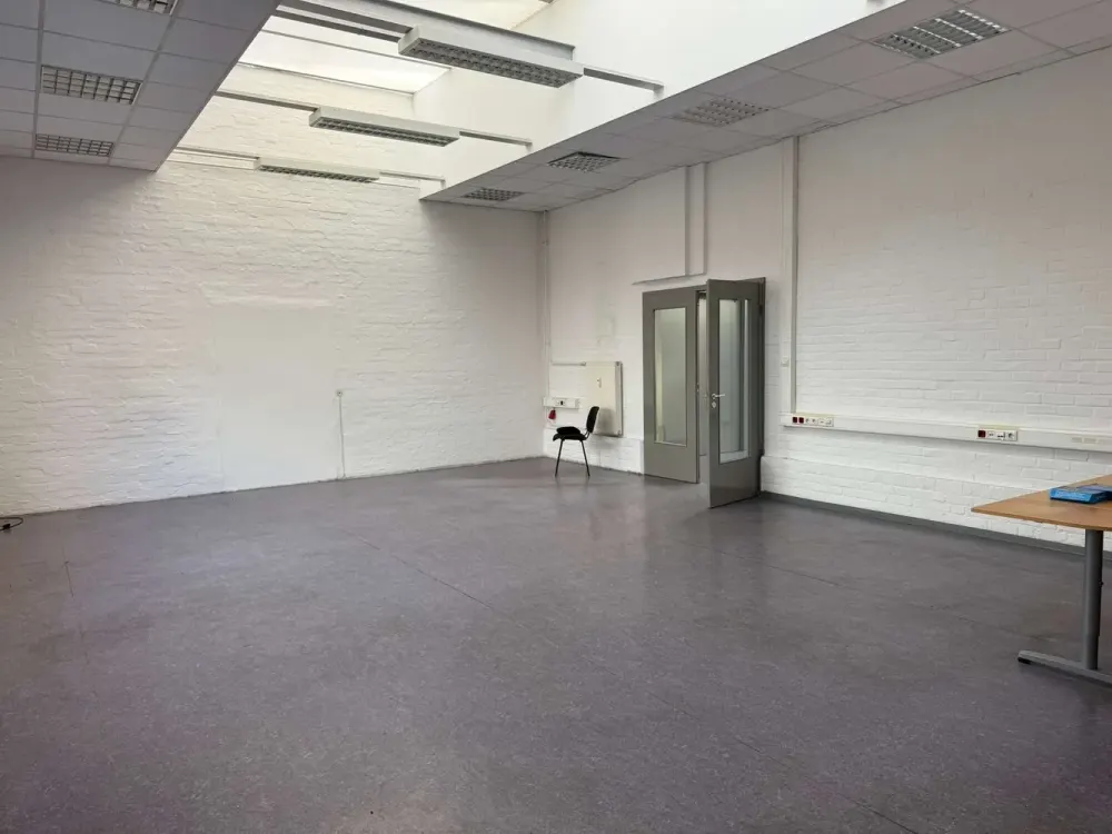 Commercial Living - Industrial Charm Meets Modern Work Environment!
