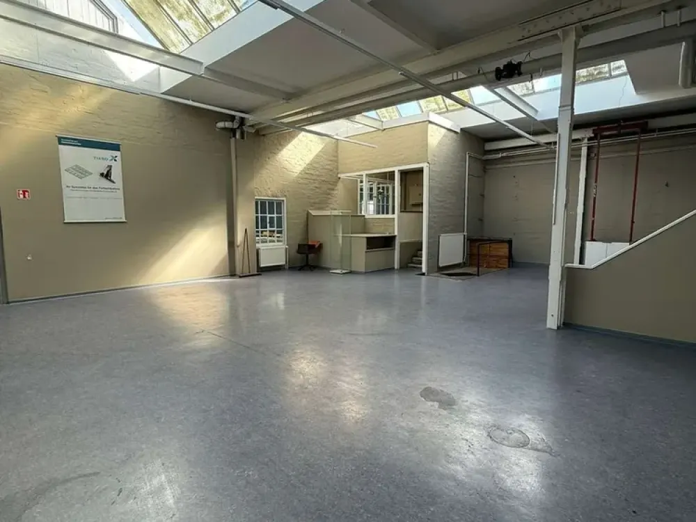 Commercial Living - Industrial Charm Meets Modern Work Environment!