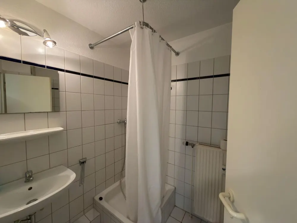Koffer packen und einziehen- Möbliertes 1-Zimmer-Apartment!