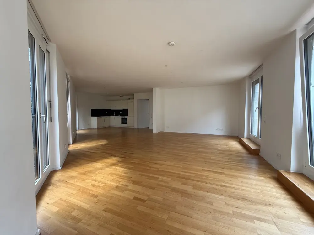 3 Zimmer in der Innenstadt - großer Balkon & Gartenanteil