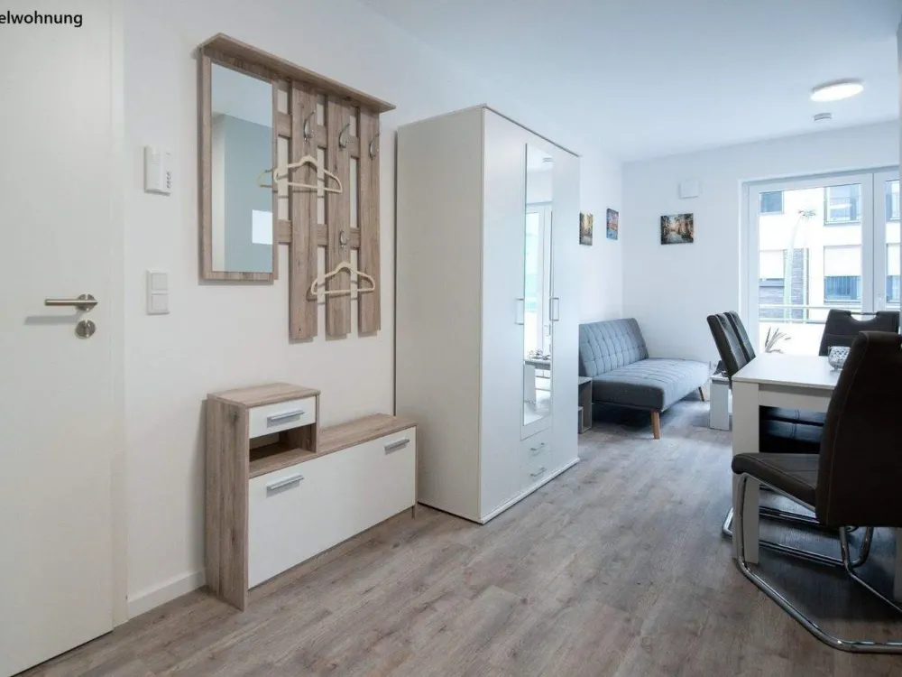 Moderne, möblierte 2-Zimmer-Wohnung mit Balkon & TG-Stellplatz