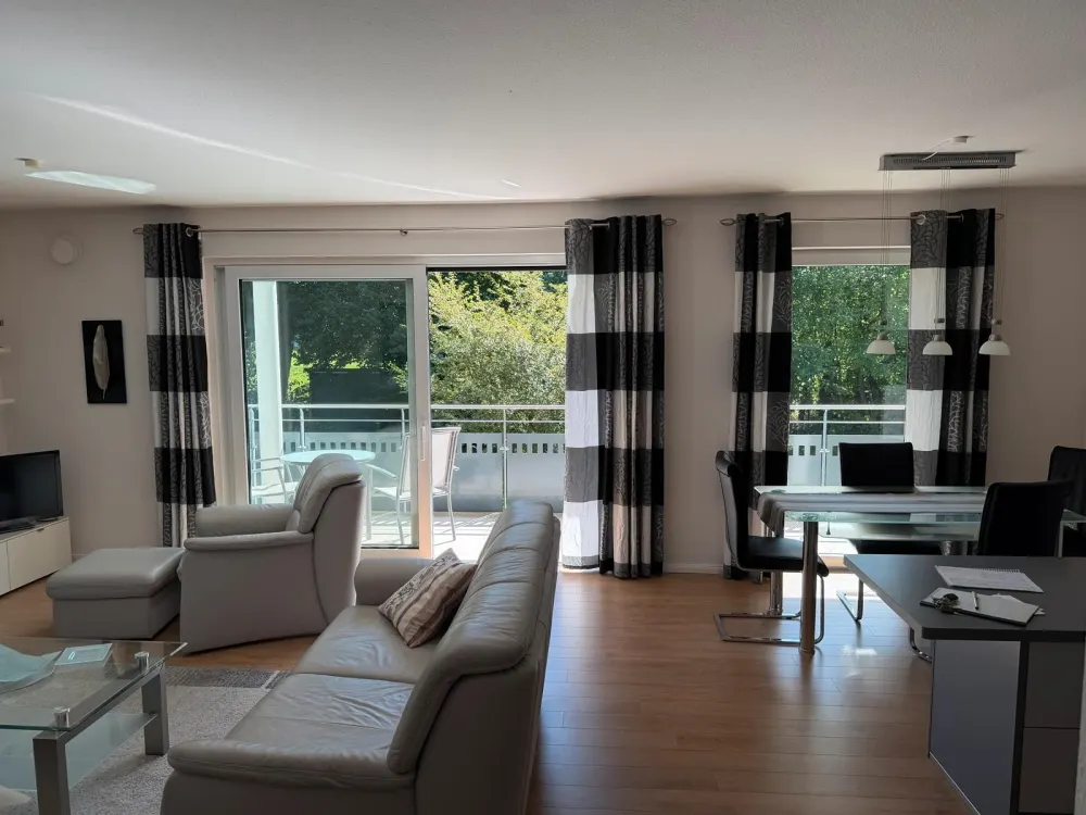 Direkt am Kurpark: Hochwertige 3-Zimmer-Wohnung mit großem Balkon