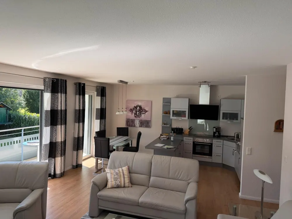 Direkt am Kurpark: Hochwertige 3-Zimmer-Wohnung mit großem Balkon