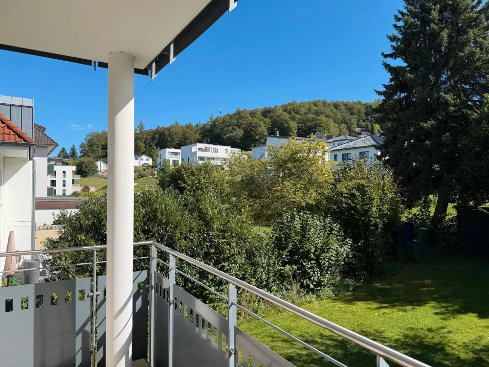 Direkt am Kurpark: Hochwertige 3-Zimmer-Wohnung mit großem Balkon