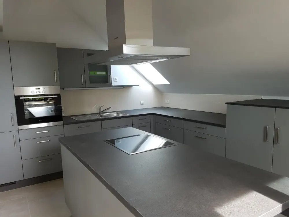 Lichtdurchflutete und hochwertig ausgestattete Loft-Wohnung