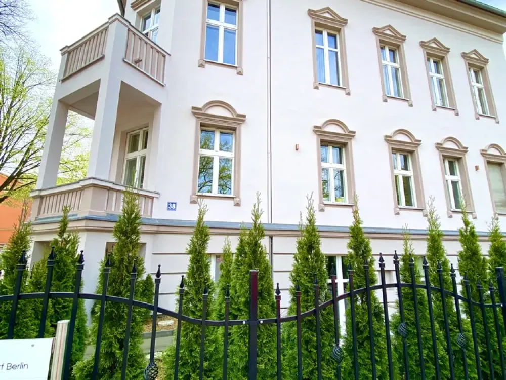 renovierte 2-Zi. Garten-Wohnug mit moderner Küche -max 2 Personen - max. 4 Jahre - Video