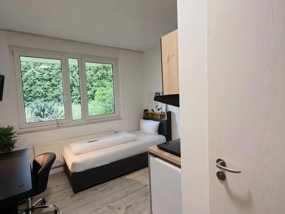 Einzelzimmer möbliert • All inclusive • Karlsruhe