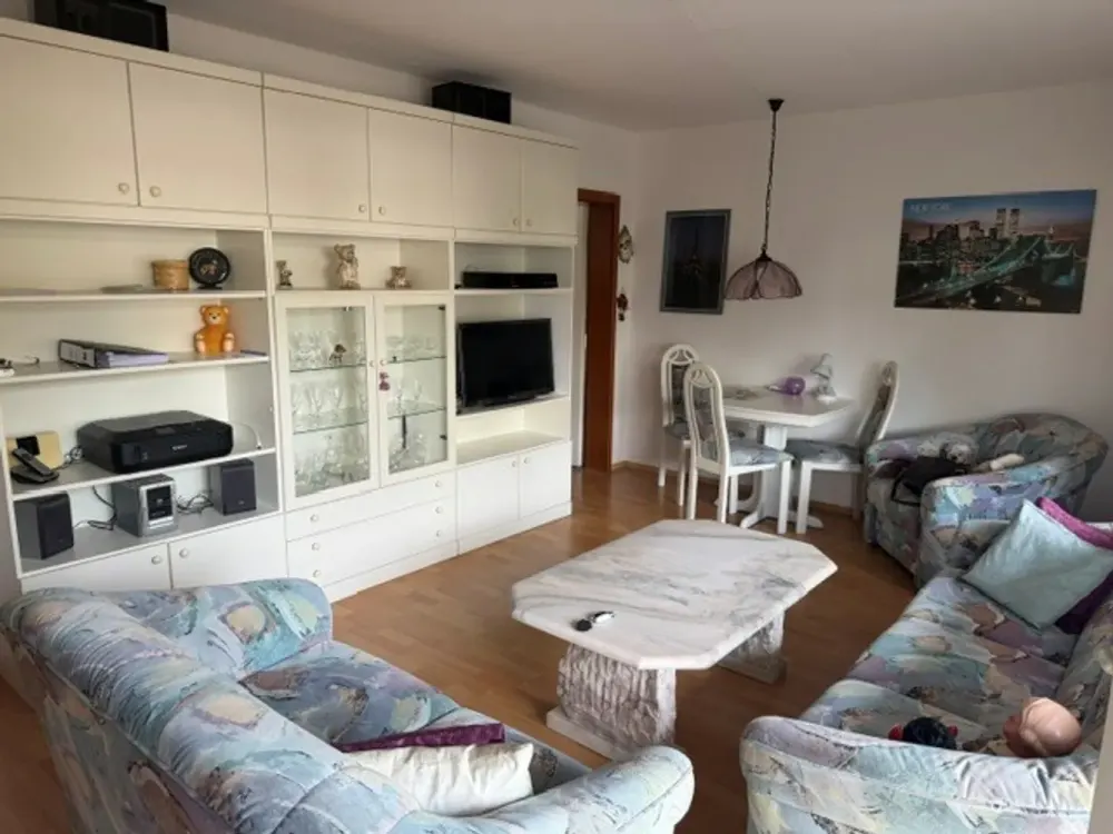 Kompaktes Wohnen in Oberursel: Ein-Zimmer-Wohnung mit Balkon