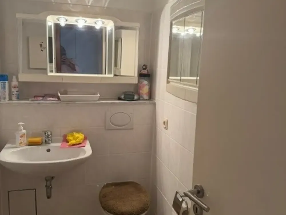 Kompaktes Wohnen in Oberursel: Ein-Zimmer-Wohnung mit Balkon