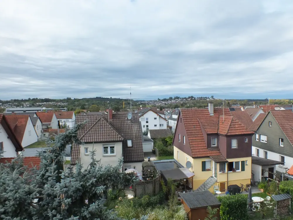 Hunde, Familien mit Kinder, Studenten-WG oder Ähnliches willkommen.