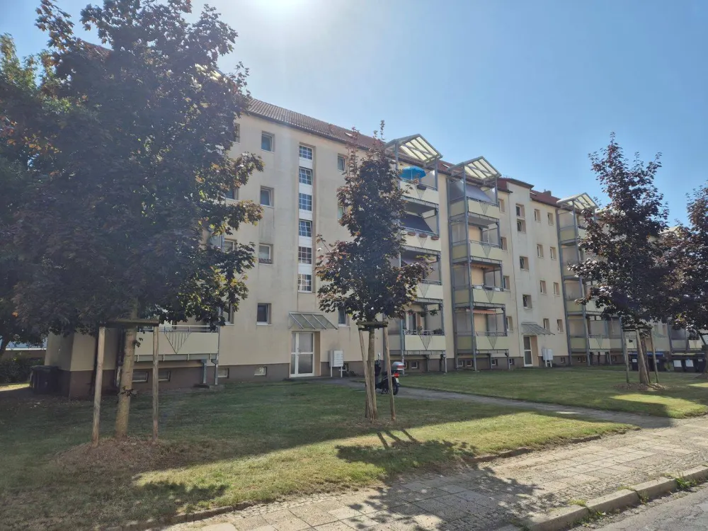 Frisch renovierte Erdgeschosswohnung mit Balkon sucht neuen Mieter